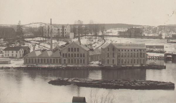 Holtas fabrikk langs Broene i Skien